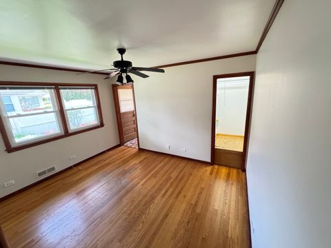 Tiny photo for 901 Brookline Lane, Park Ridge, IL 60068 (MLS # 12623705)