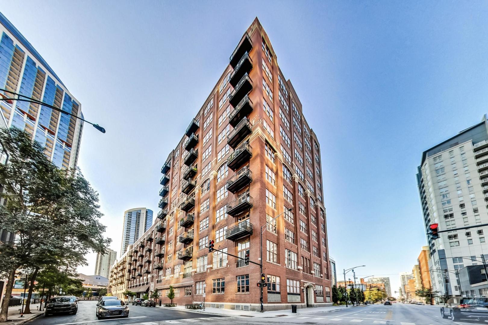 360 W Illinois Street 503