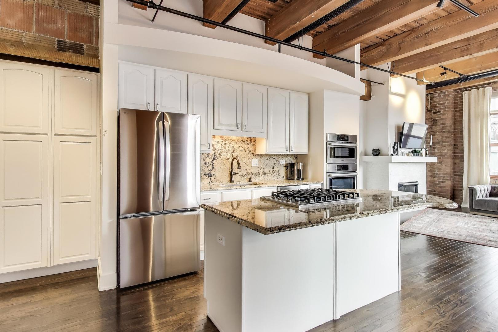 360 W Illinois Street 503