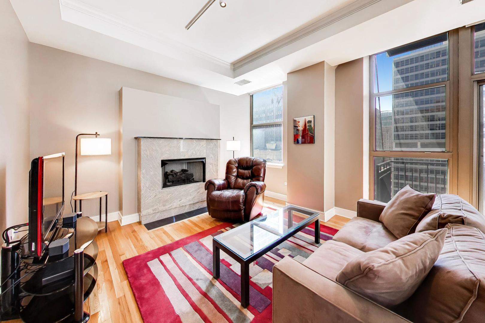 212 W Washington Street 1505