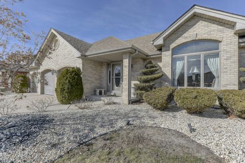 Tiny photo for 8502 Meadows Edge Trail, Tinley Park, IL 60487 (MLS # 12580789)