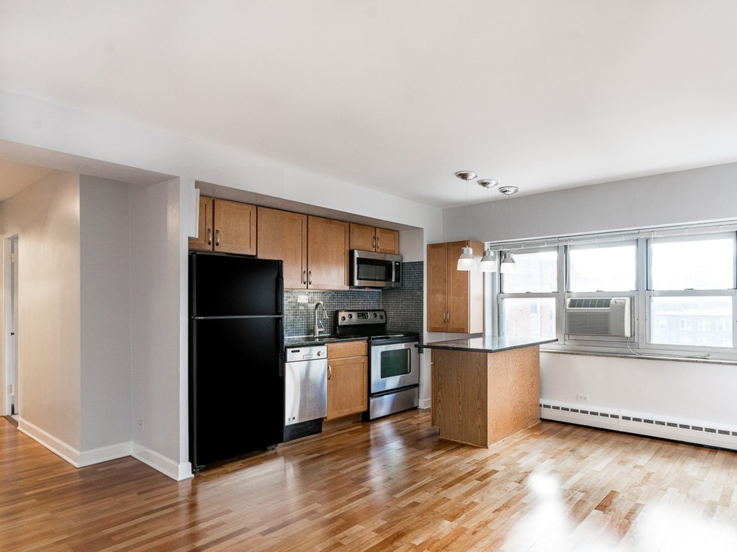 4960 N Marine Drive 616