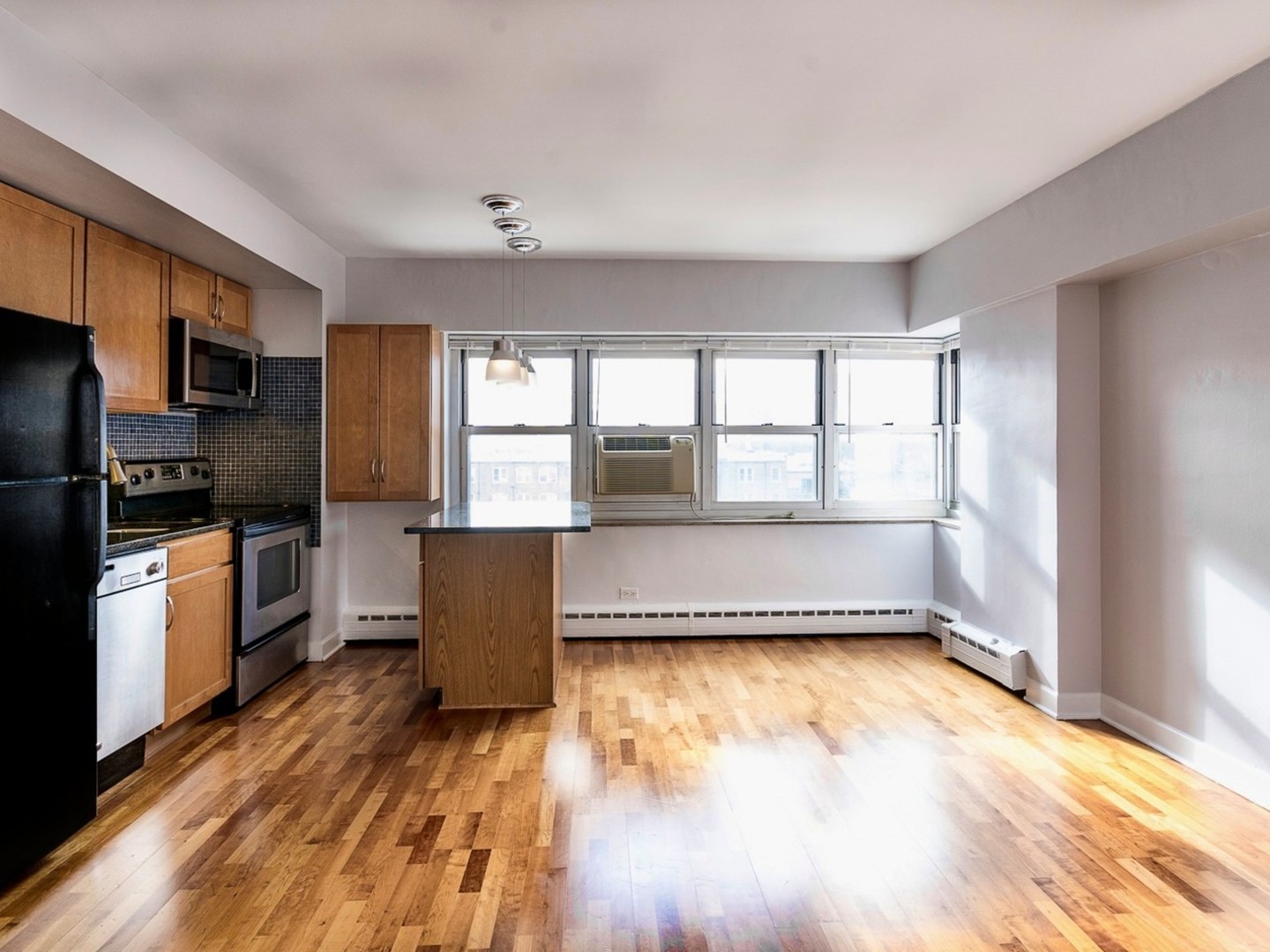 4960 N Marine Drive 616