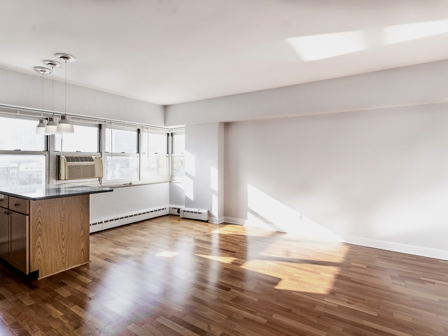 4960 N Marine Drive 616