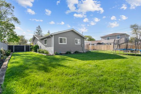 Tiny photo for 575 Olive Street, Hoffman Estates, IL 60169 (MLS # 12633296)