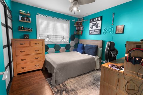 Tiny photo for 575 Olive Street, Hoffman Estates, IL 60169 (MLS # 12633296)