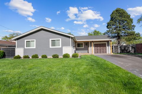 Photo of 575 Olive Street, Hoffman Estates, IL 60169 (MLS # 12633296)