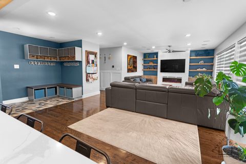 Tiny photo for 575 Olive Street, Hoffman Estates, IL 60169 (MLS # 12633296)