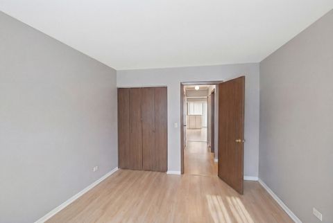 Tiny photo for 835 Waterview Circle #2, Vernon Hills, IL 60061 (MLS # 12628135)