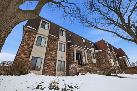 Tiny photo for 835 Waterview Circle #2, Vernon Hills, IL 60061 (MLS # 12628135)