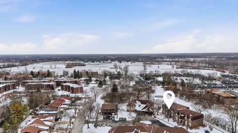 Tiny photo for 835 Waterview Circle #2, Vernon Hills, IL 60061 (MLS # 12628135)