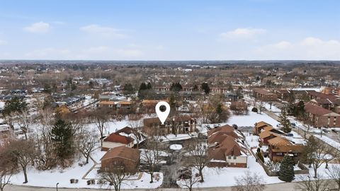 Tiny photo for 835 Waterview Circle #2, Vernon Hills, IL 60061 (MLS # 12628135)