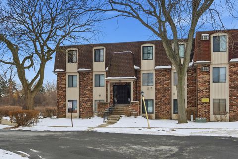 Photo of 835 Waterview Circle #2, Vernon Hills, IL 60061 (MLS # 12628135)