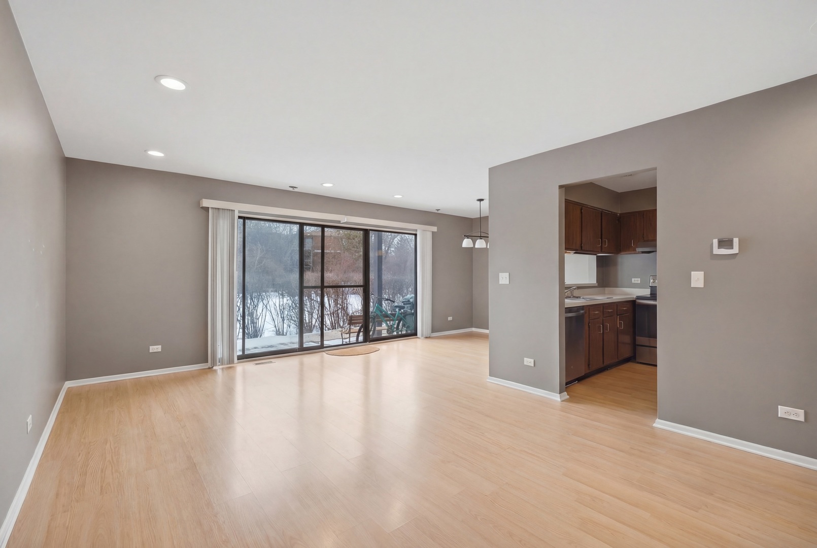 835 Waterview Circle 2