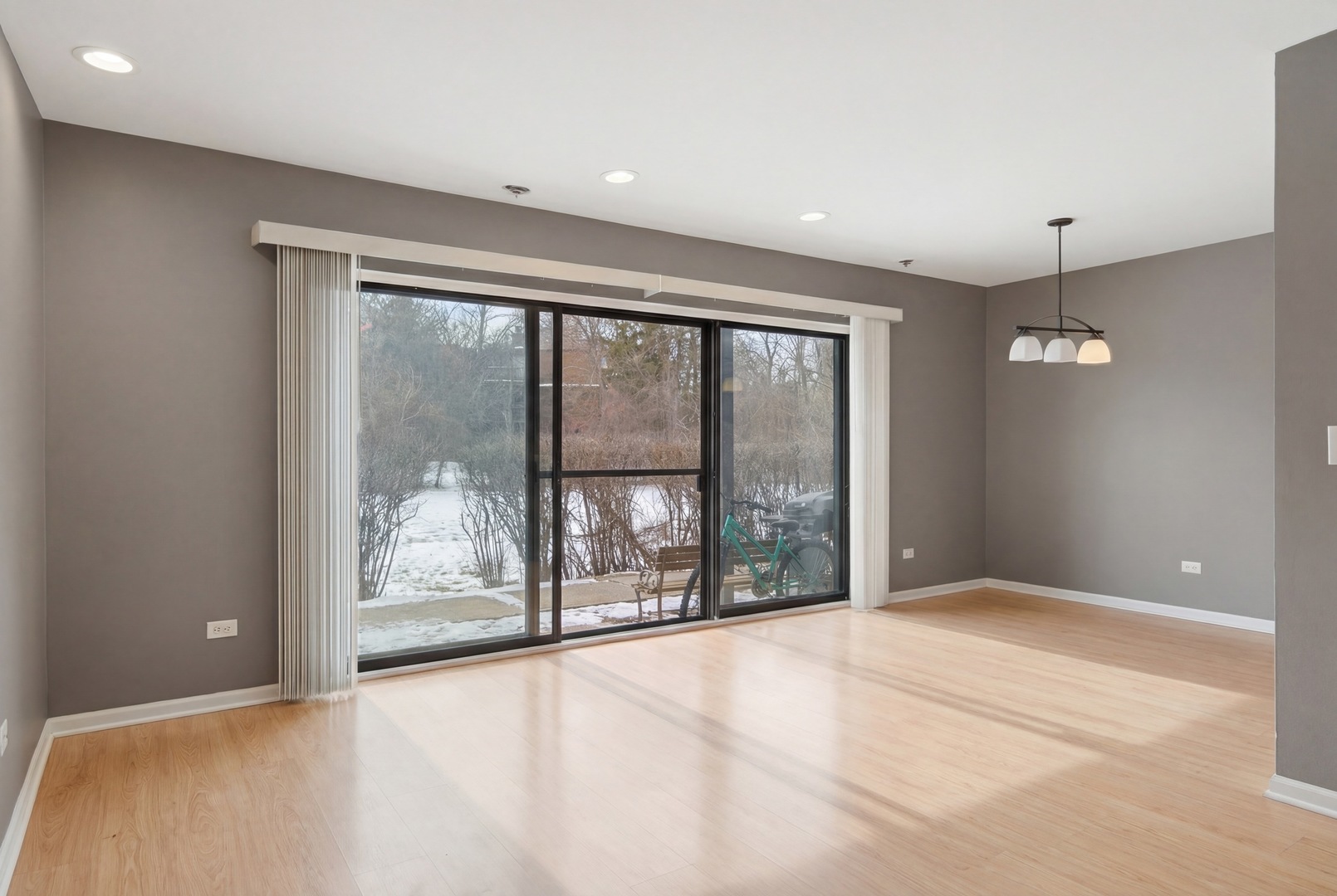 835 Waterview Circle 2