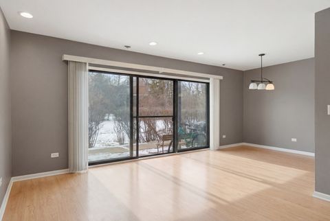 Tiny photo for 835 Waterview Circle #2, Vernon Hills, IL 60061 (MLS # 12628135)