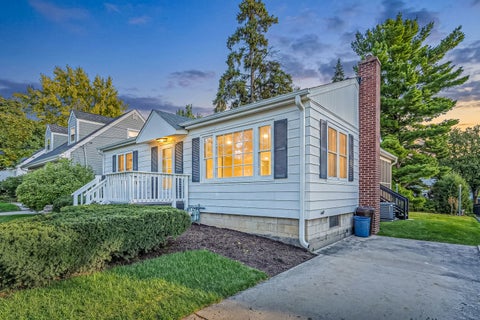 Tiny photo for 311 Elm Street, Glen Ellyn, IL 60137 (MLS # 12797548)