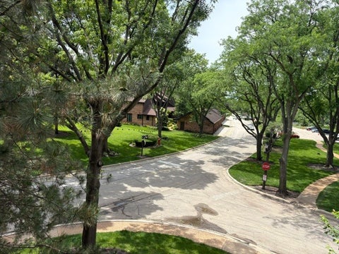 Tiny photo for 1621 Mission Hills Road #N201, Northbrook, IL 60062 (MLS # 12677433)