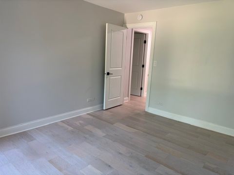Tiny photo for 1621 Mission Hills Road #N201, Northbrook, IL 60062 (MLS # 12677433)