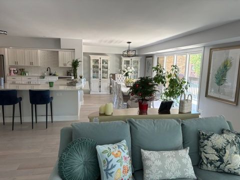 Tiny photo for 1621 Mission Hills Road #N201, Northbrook, IL 60062 (MLS # 12677433)