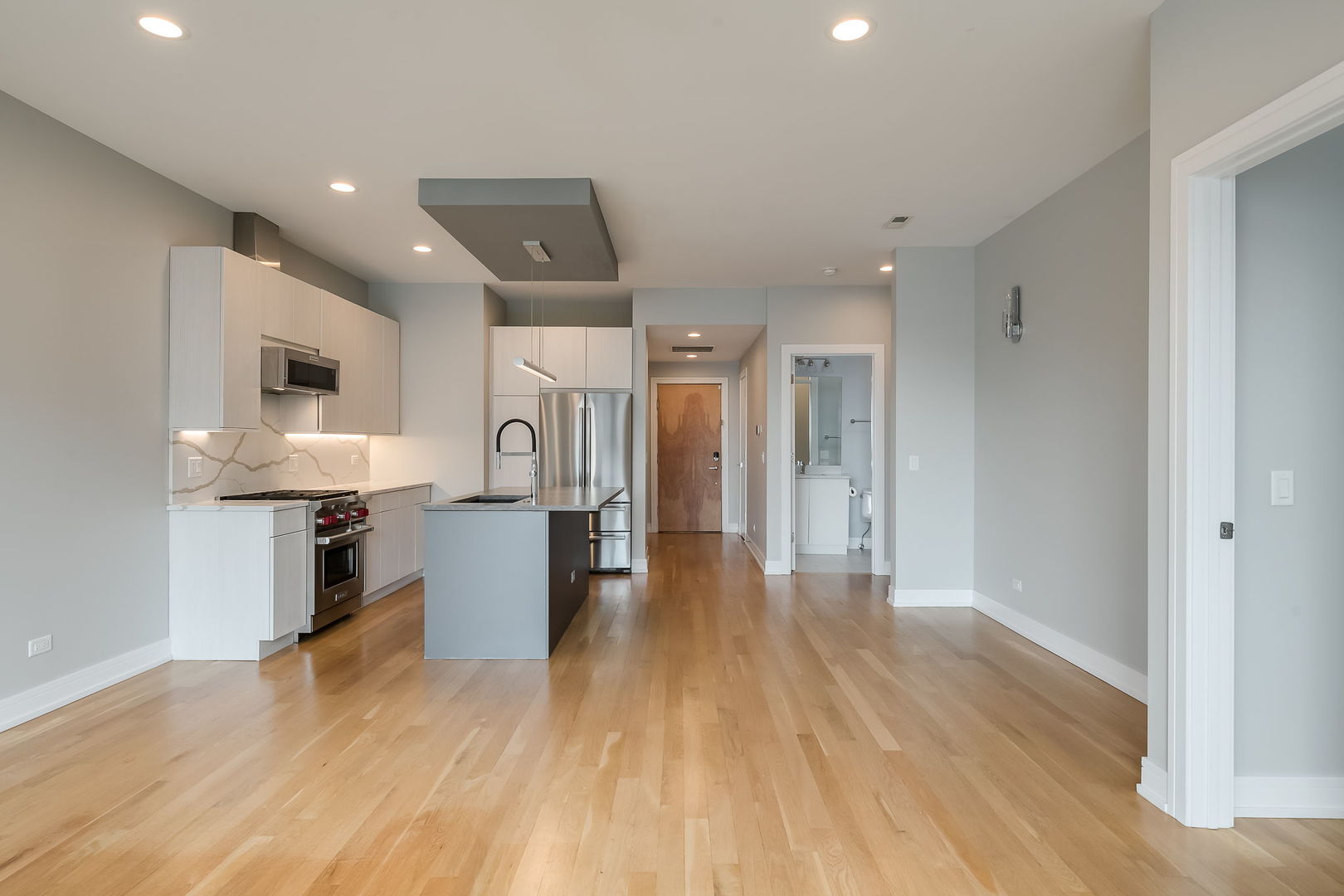 680 N Milwaukee Avenue 604