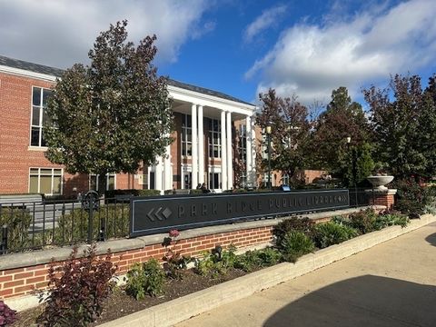 Tiny photo for 300 Meacham Avenue, Park Ridge, IL 60068 (MLS # 12473290)