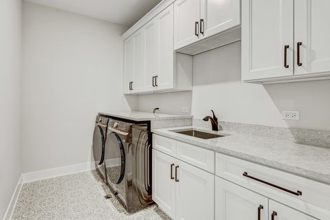 Tiny photo for 300 Meacham Avenue, Park Ridge, IL 60068 (MLS # 12473290)