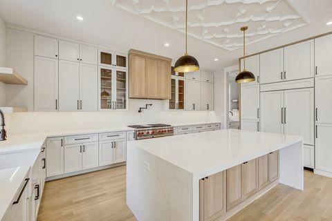 Tiny photo for 300 Meacham Avenue, Park Ridge, IL 60068 (MLS # 12473290)