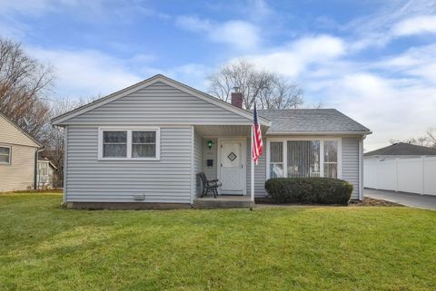 Tiny photo for 2302 Flicker Lane, Rolling Meadows, IL 60008 (MLS # 12582980)
