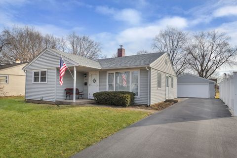 Photo of 2302 Flicker Lane, Rolling Meadows, IL 60008 (MLS # 12582980)