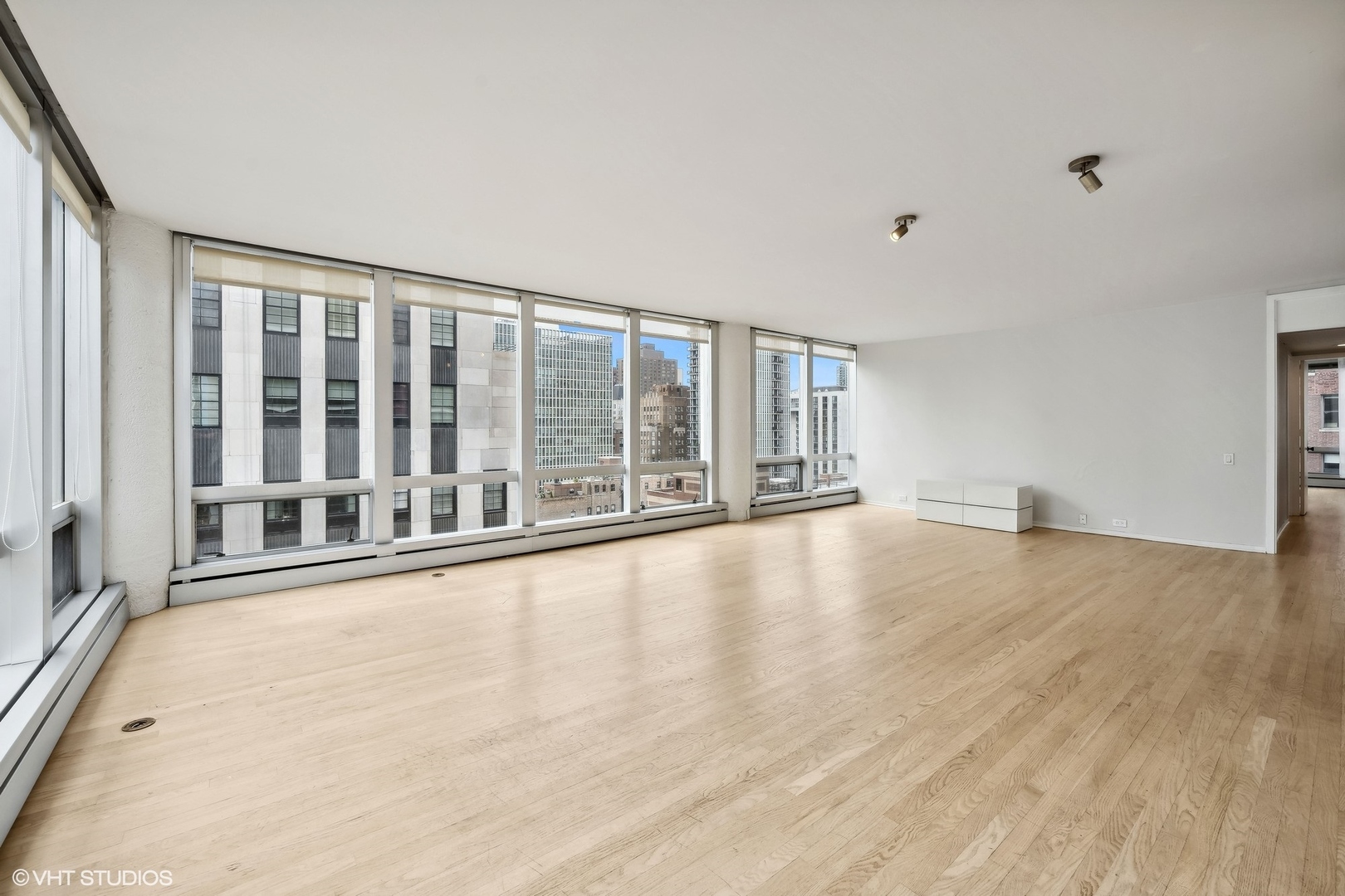 1300 N Astor Street 15AB