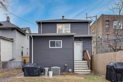 Tiny photo for 7515 S CHAPPEL Avenue, Chicago, IL 60649 (MLS # 12534972)