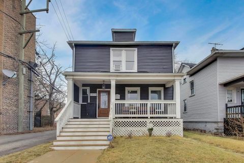 7515 S CHAPPEL Avenue Chicago IL 60649