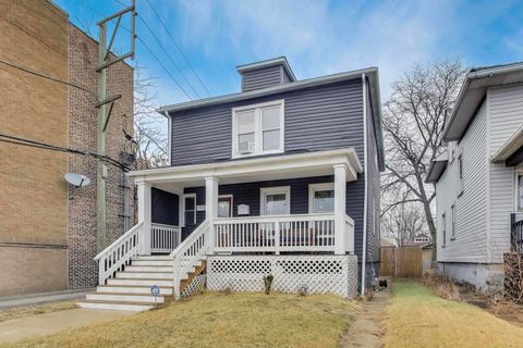 Tiny photo for 7515 S CHAPPEL Avenue, Chicago, IL 60649 (MLS # 12534972)
