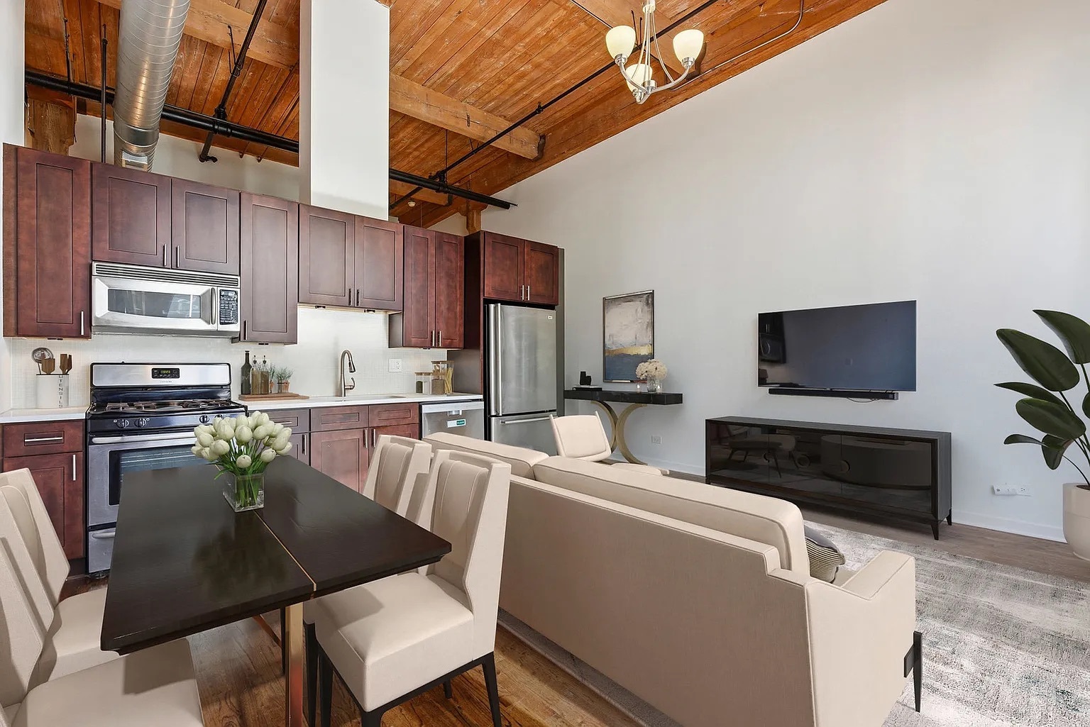 215 N Aberdeen Street 607B