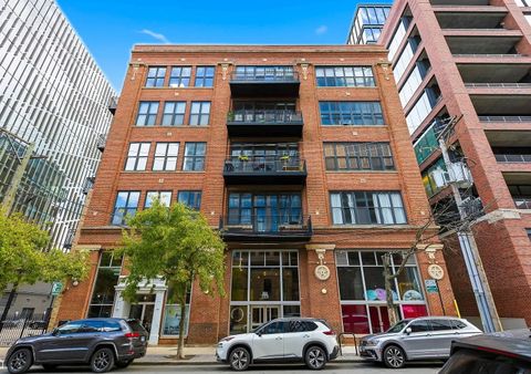 215 N Aberdeen Street 607B Chicago IL 60607