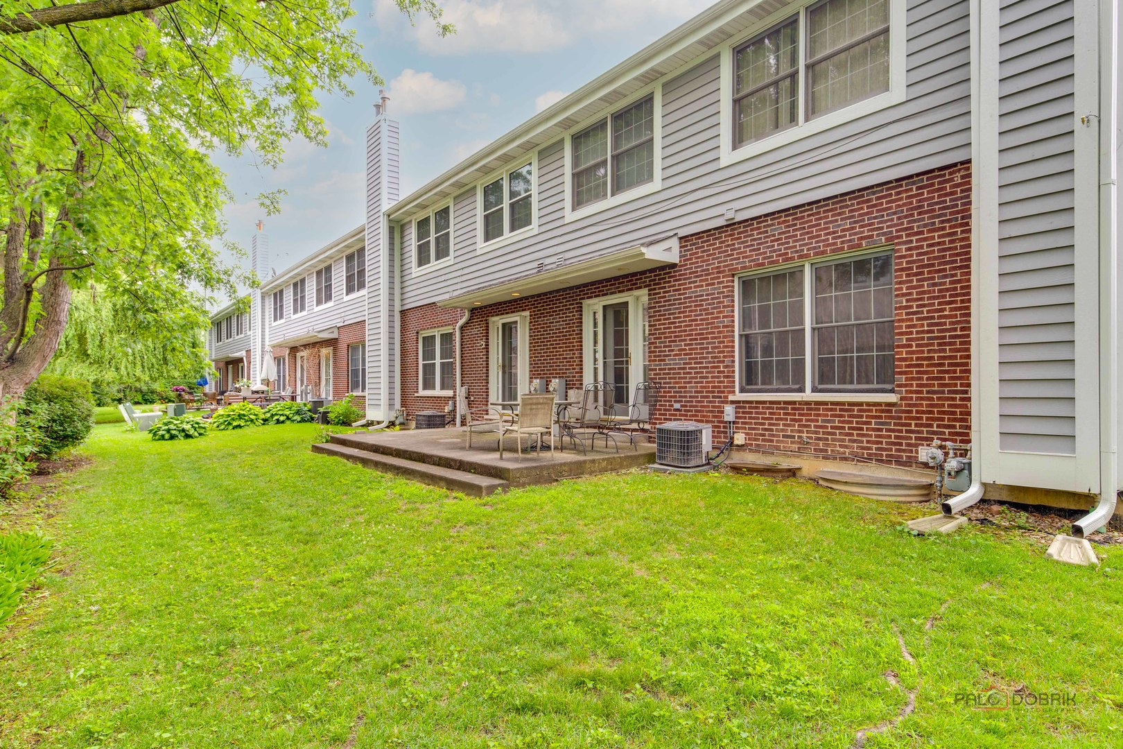 Glenview, Illinois 60025, United States, 3 Bedrooms Bedrooms, ,4 BathroomsBathrooms,Residential,Active,203954