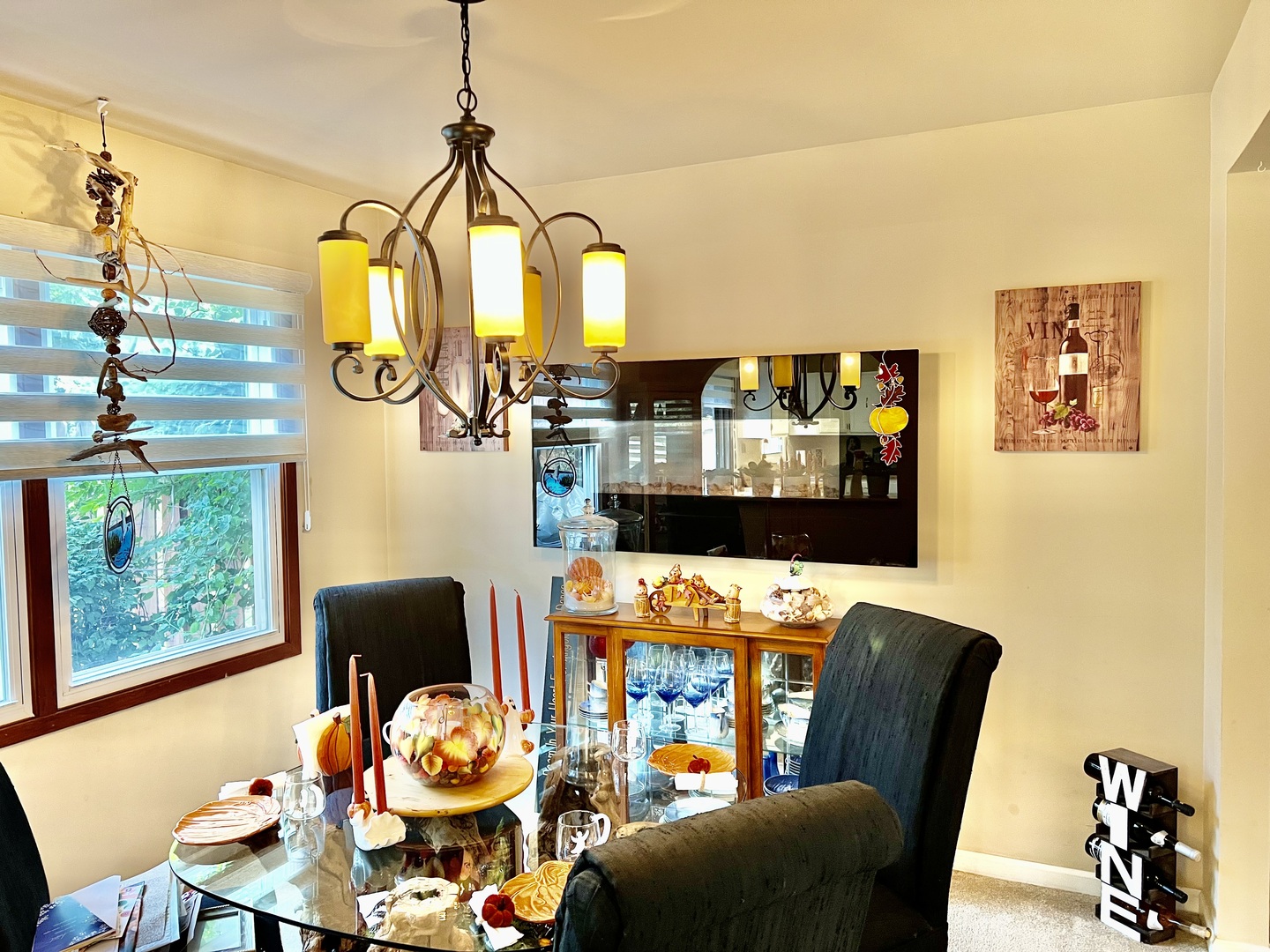 Bloomingdale, Illinois 60108, United States, 3 Bedrooms Bedrooms, ,2 BathroomsBathrooms,Residential,Active,216690