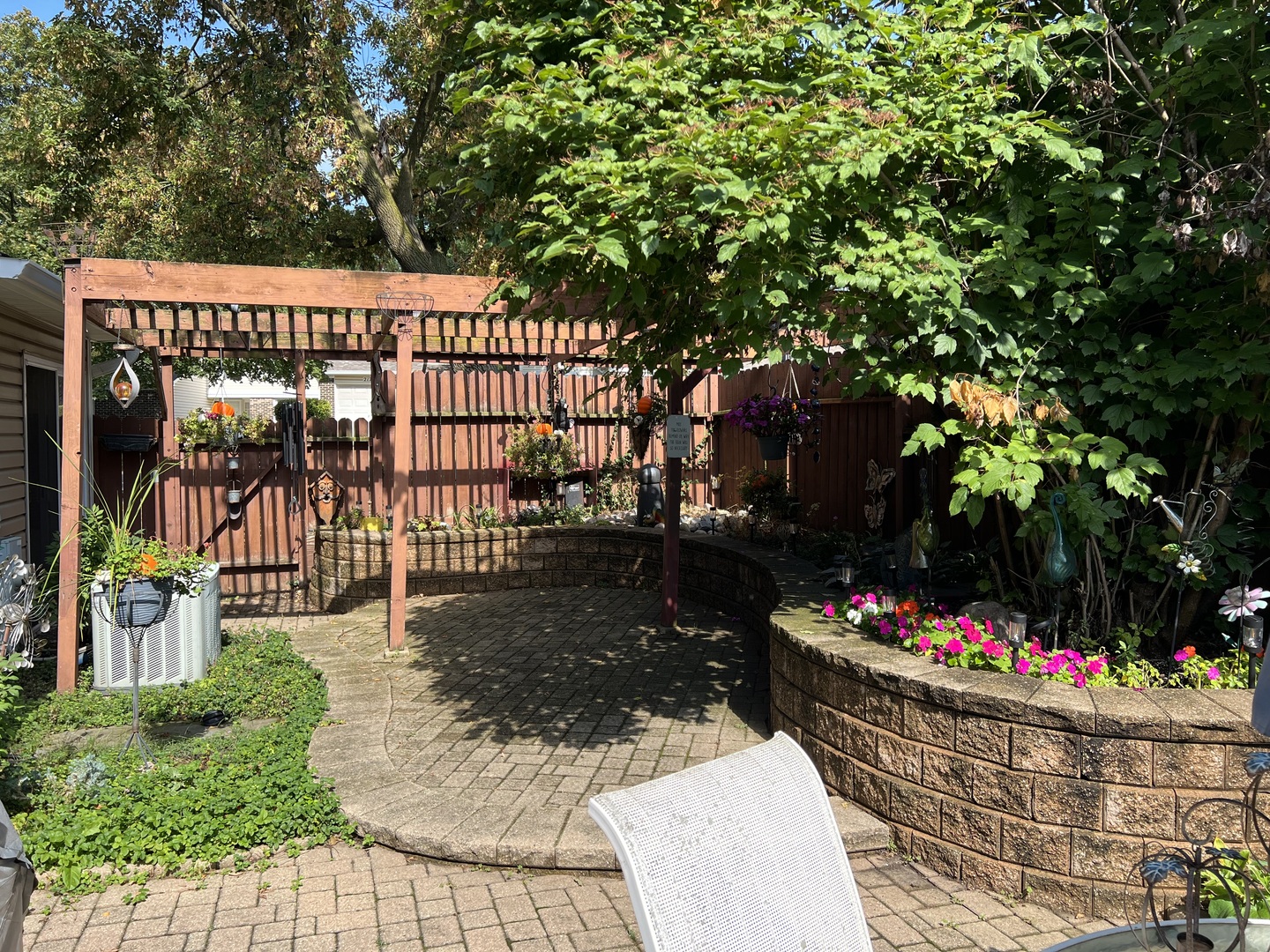 Bloomingdale, Illinois 60108, United States, 3 Bedrooms Bedrooms, ,2 BathroomsBathrooms,Residential,Active,216690