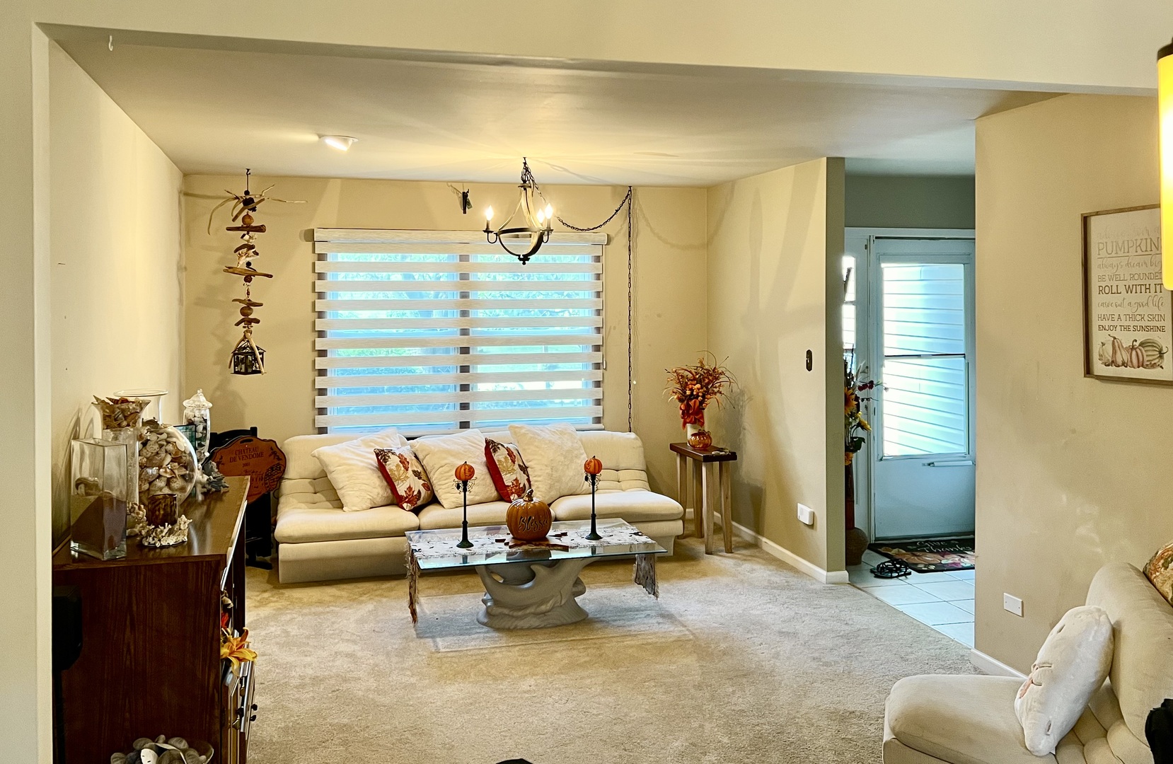 Bloomingdale, Illinois 60108, United States, 3 Bedrooms Bedrooms, ,2 BathroomsBathrooms,Residential,Active,216690