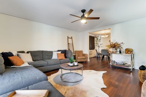 Tiny photo for 5543 W Higgins Avenue #1, Chicago, IL 60630 (MLS # 12509160)