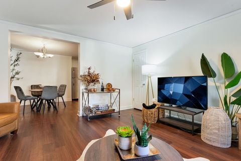 Tiny photo for 5543 W Higgins Avenue #1, Chicago, IL 60630 (MLS # 12509160)