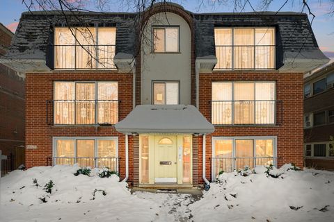 Tiny photo for 5543 W Higgins Avenue #1, Chicago, IL 60630 (MLS # 12509160)