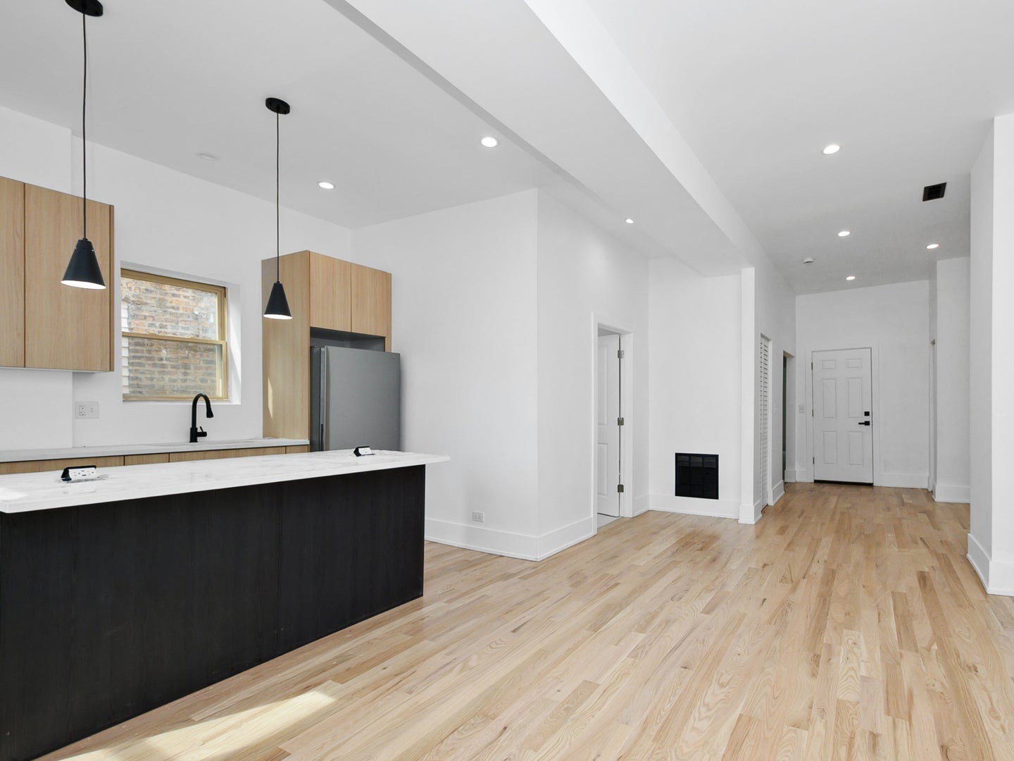7125 S Drexel Avenue