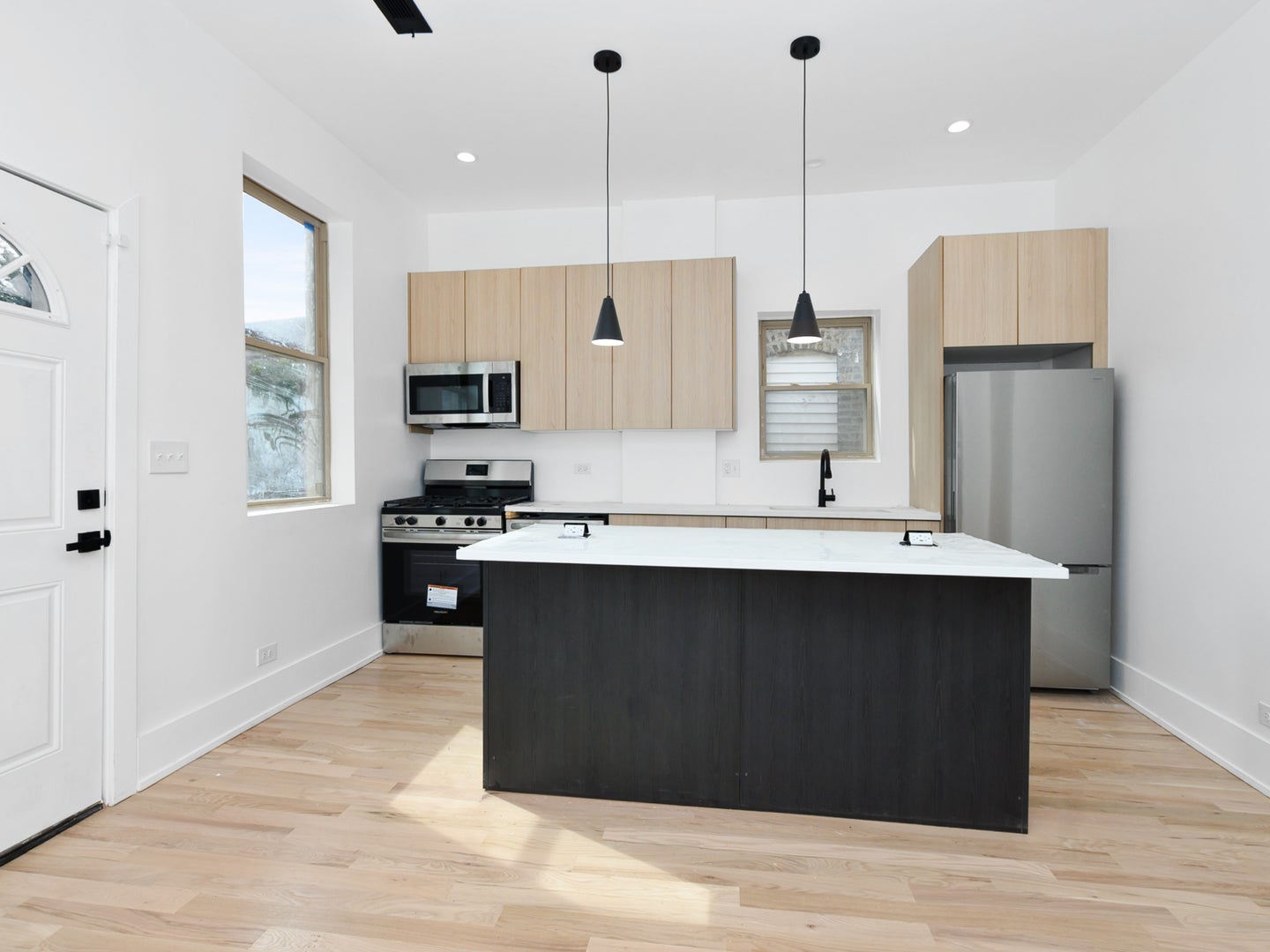 7125 S Drexel Avenue