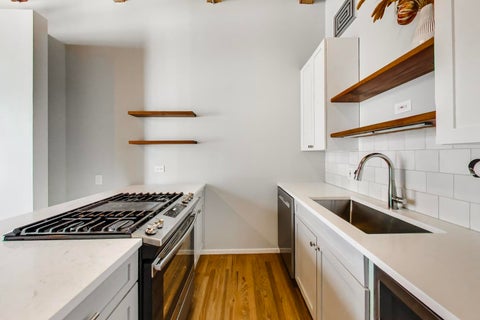 Tiny photo for 728 W Jackson Boulevard #724, Chicago, IL 60661 (MLS # 12685101)
