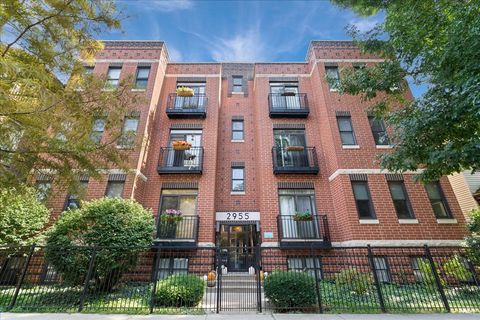 Photo of 2955 N Racine Avenue #2B, Chicago, IL 60657 (MLS # 12469505)