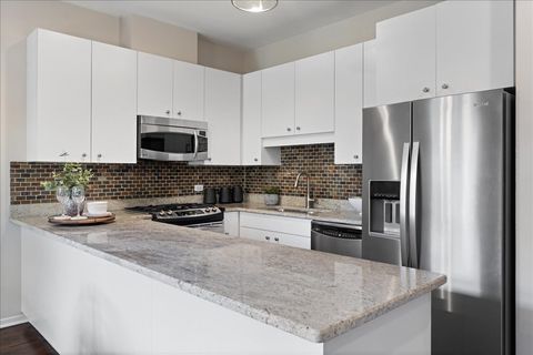 Tiny photo for 2955 N Racine Avenue #2B, Chicago, IL 60657 (MLS # 12469505)