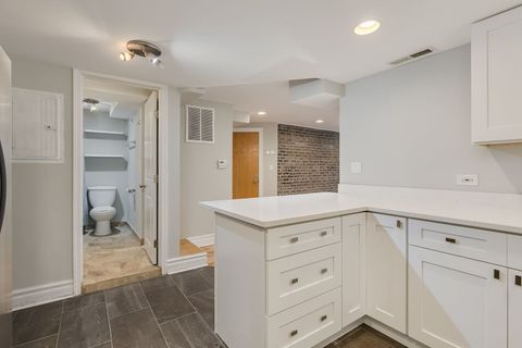 Tiny photo for 5611 N Glenwood Avenue #G, Chicago, IL 60660 (MLS # 12466577)