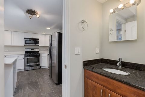 Tiny photo for 5611 N Glenwood Avenue #G, Chicago, IL 60660 (MLS # 12466577)